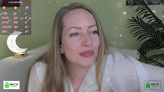 Queenymel online show from June 2026 01:12:02 PM