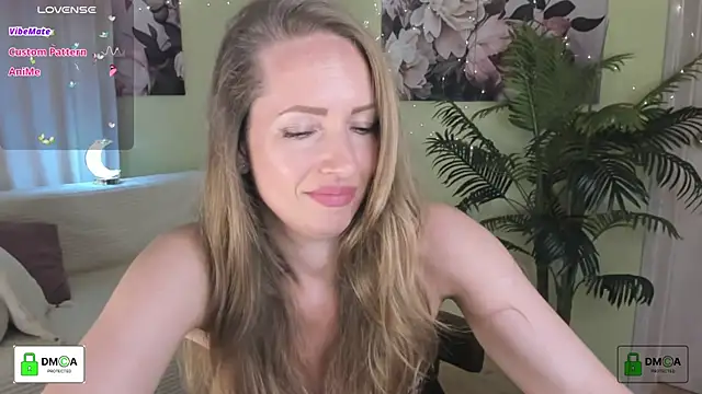 Queenymel online show from August 2026 06:10:01 PM