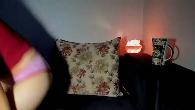 Snapshot of AliceisHome chatting on September 2025 04:15:01 AM AliceisHome online show from September 2025 04:15:01 AM