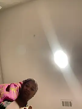 Snapshot of BigFineSelena chatting on December 2024 12:37:02 AM BigFineSelena online show from December 2024 12:37:02 AM