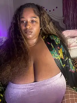 BigFineSelena online show from May 2026 09:27:02 AM