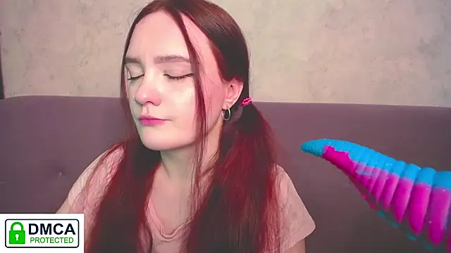 Snapshot of Alyssa___Scarlet chatting on November 2025 09:08:02 AM Alyssa Scarlet online show from November 2025 09:08:02 AM