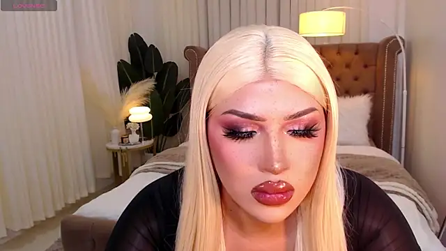 Snapshot of Your_Majesty_Tyra chatting on February 2025 08:00:02 AM Your Majesty Tyra online show from February 2025 08:00:02 AM