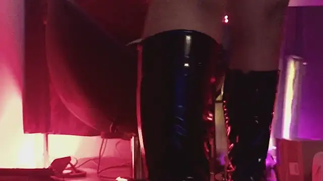 Snapshot of PerlaDivaio chatting on February 2026 12:50:02 PM PerlaDivaio online show from February 2026 12:50:02 PM