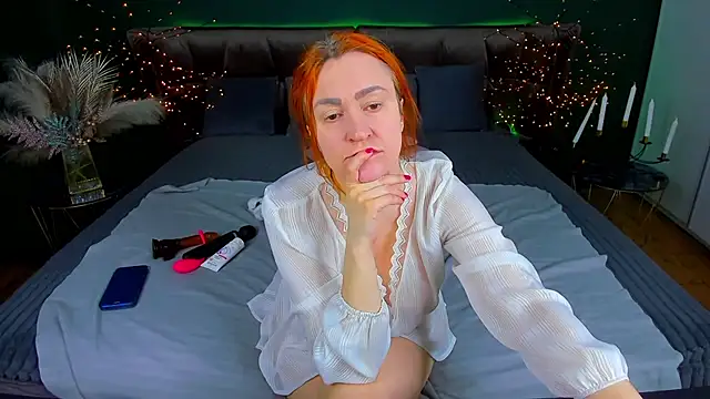 Kamilla Hot online show from March 2026 07:05:01 AM