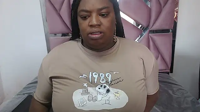 Snapshot of morenahott1 chatting on September 2025 11:36:02 AM morenahott1 online show from September 2025 11:36:02 AM