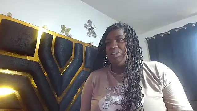 Snapshot of morenahott1 chatting on June 2026 03:03:02 PM morenahott1 online show from June 2026 03:03:02 PM