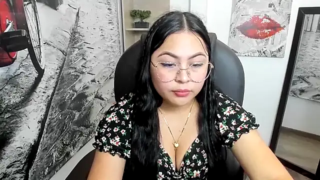 Hana    online show from November 2025 10:20:02 PM