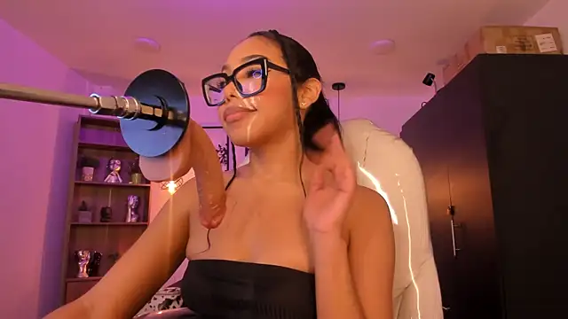 Snapshot of Olivia_ds chatting on December 2024 07:04:02 AM Olivia ds online show from December 2024 07:04:02 AM