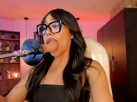 Snapshot of Olivia_ds chatting on January 2025 04:18:02 AM Olivia ds online show from January 2025 04:18:02 AM