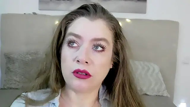 PetersEmily online show from December 2024 10:10:01 PM