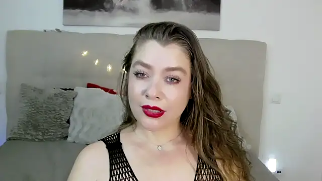 PetersEmily online show from December 2024 01:06:01 PM