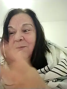 Yaya Mineira online show from September 2025 09:18:01 PM