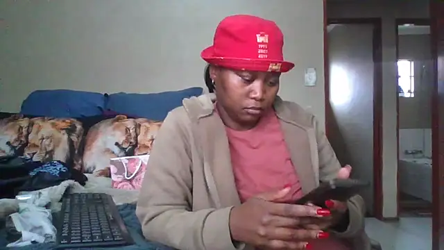 Snapshot of EbonySeductressx chatting on October 2025 01:24:02 PM EbonySeductressx online show from October 2025 01:24:02 PM