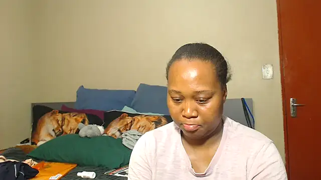 Snapshot of EbonySeductressx chatting on November 2025 05:14:02 PM EbonySeductressx online show from November 2025 05:14:02 PM