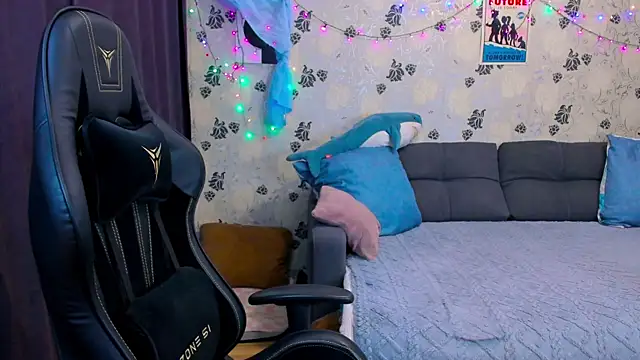 Snapshot of lakmsrrrmrrr chatting on December 2024 08:51:01 AM lakmsrrrmrrr online show from December 2024 08:51:01 AM