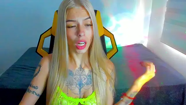 Snapshot of barbiee_05 chatting on February 2026 11:06:01 PM barbiee 05 online show from February 2026 11:06:01 PM