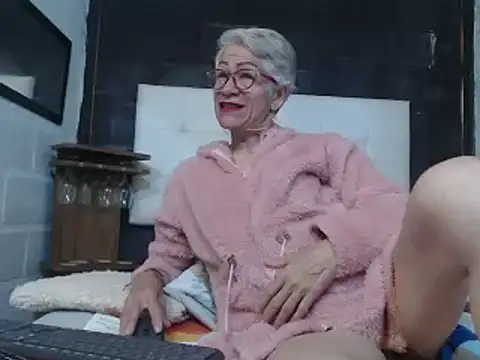 Miss Monserrate online show from December 2024 10:17:02 AM