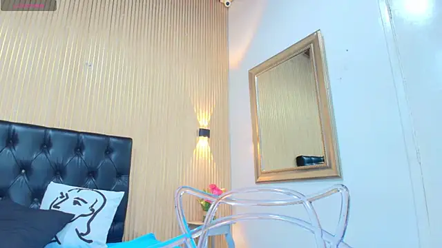 Snapshot of _Valeria_Brown chatting on November 2025 08:51:01 PM Valeria Brown online show from November 2025 08:51:01 PM