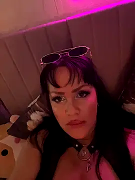 Snapshot of Lolaley2 chatting on November 2025 06:23:01 AM Lolaley2 online show from November 2025 06:23:01 AM