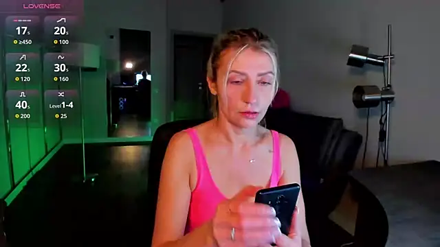 ZoeGrant online show from February 2026 09:51:02 PM