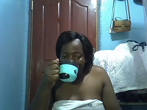 Snapshot of Ebonyceline chatting on June 2026 06:34:02 PM Ebonyceline online show from June 2026 06:34:02 PM