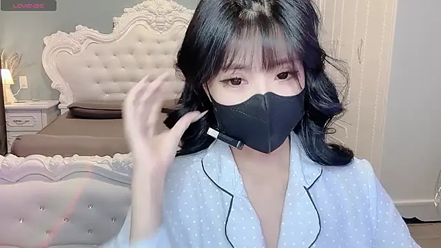 Mya Lee online show from February 2026 07:43:01 PM