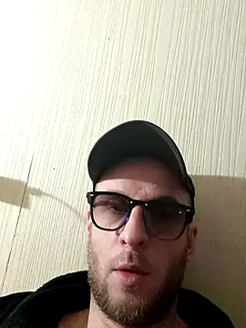 Snapshot of Super4len20 chatting on November 2025 08:47:01 PM Super4len20 online show from November 2025 08:47:01 PM