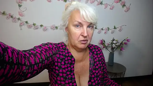 BlondyLeeBest online show from September 2025 06:19:02 PM