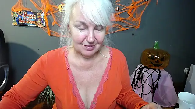 BlondyLeeBest online show from October 2025 06:24:01 PM