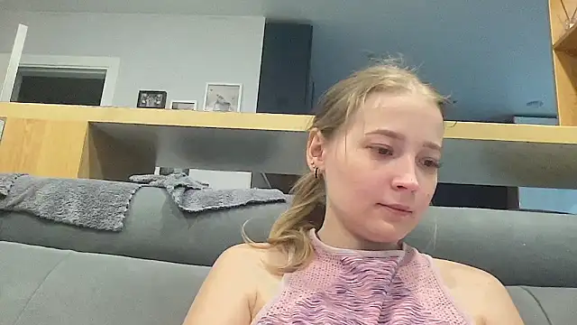 CharmingSarah online show from June 2026 04:28:01 PM