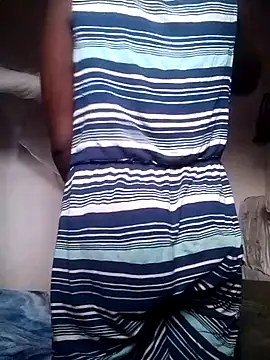 Snapshot of shape30 chatting on January 2025 04:44:01 AM shape30 online show from January 2025 04:44:01 AM