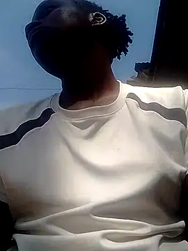 Snapshot of shape30 chatting on January 2025 08:11:02 AM shape30 online show from January 2025 08:11:02 AM