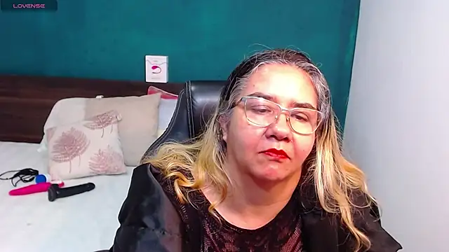 scaelettdubois online show from February 2025 02:42:02 AM