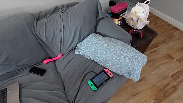 Snapshot of EmoDream1998 chatting on February 2025 11:23:02 PM EmoDream1998 online show from February 2025 11:23:02 PM