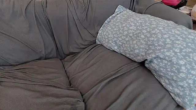 Snapshot of EmoDream1998 chatting on March 2025 02:35:02 AM EmoDream1998 online show from March 2025 02:35:02 AM