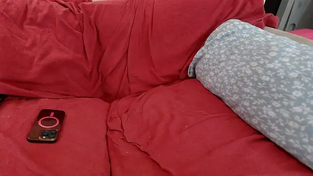 Snapshot of EmoDream1998 chatting on March 2025 01:08:02 PM EmoDream1998 online show from March 2025 01:08:02 PM