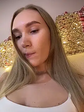 MariaTull online show from December 2025 09:21:01 PM