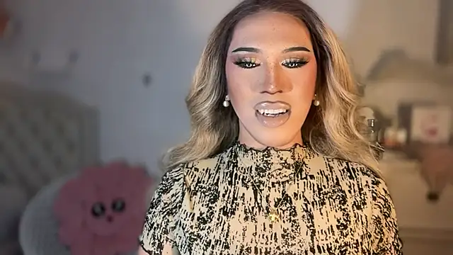 Ts glamxxxx online show from October 2025 02:08:02 AM