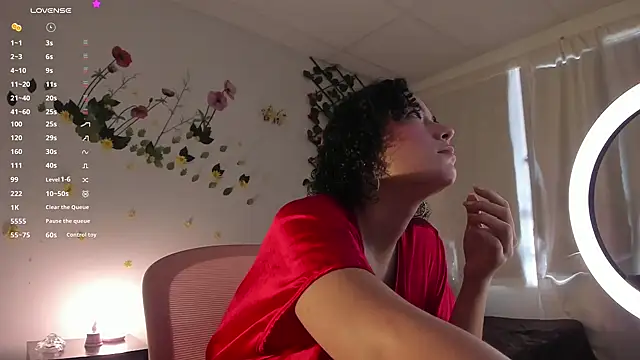 Snapshot of cailynhot chatting on February 2025 08:32:01 PM cailynhot online show from February 2025 08:32:01 PM