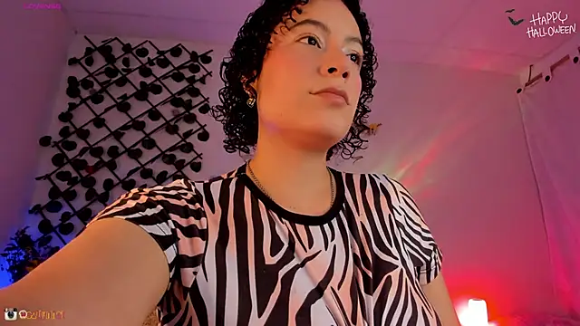 Snapshot of cailynhot chatting on October 2025 11:02:01 PM cailynhot online show from October 2025 11:02:01 PM