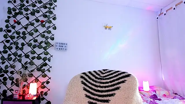 cailynhot online show from February 2026 08:51:01 PM