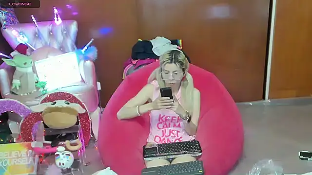 Snapshot of Skinygirl chatting on July 2026 12:46:01 AM Skinygirl online show from July 2026 12:46:01 AM