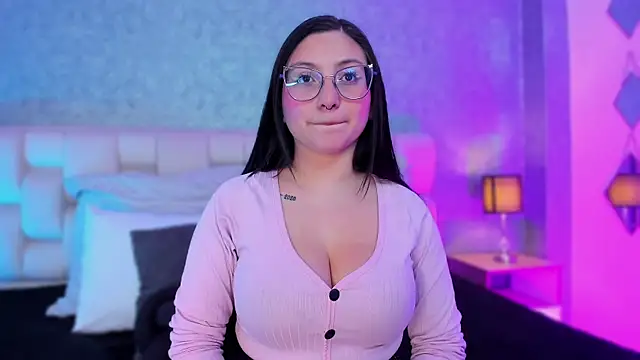 lucy neil online show from January 2025 11:11:02 PM