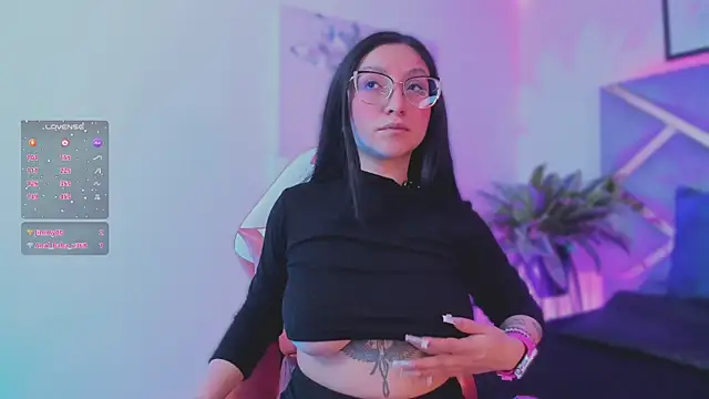 lucy neil online show from November 2025 03:38:02 PM