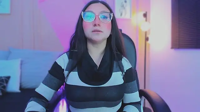 lucy neil online show from April 2026 02:34:02 AM