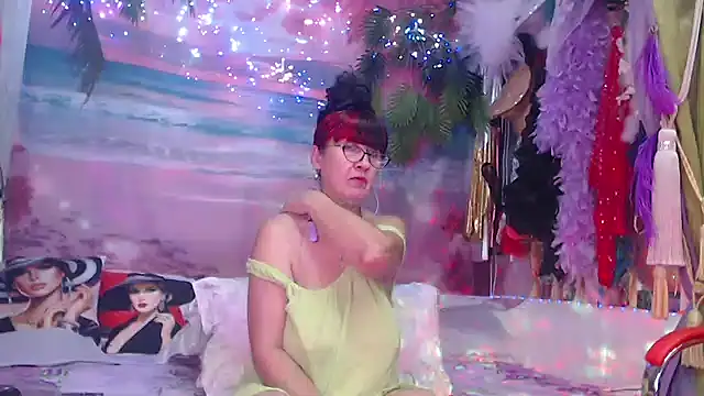 Snapshot of NightOrhideya chatting on September 2025 09:00:02 AM NightOrhideya online show from September 2025 09:00:02 AM