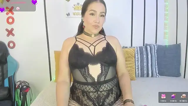 Snapshot of yelenaowens chatting on October 2025 01:33:02 AM yelenaowens online show from October 2025 01:33:02 AM