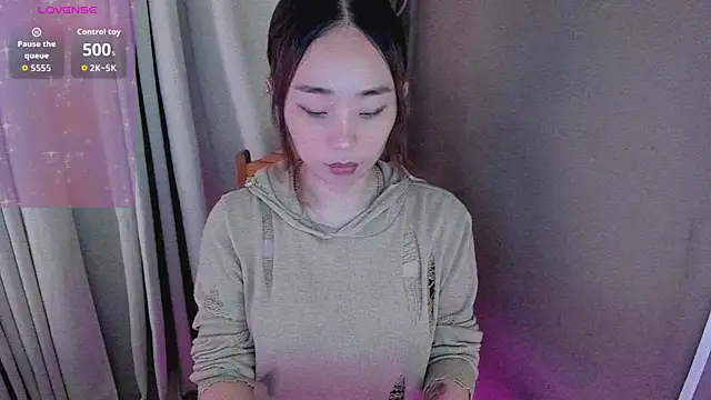 Snapshot of MissAyaCollins chatting on November 2025 12:22:02 AM MissAyaCollins online show from November 2025 12:22:02 AM