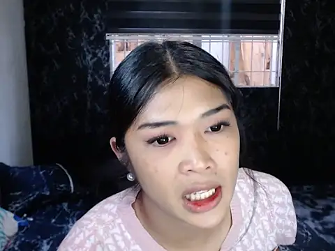 Maria-Moore online show from April 2026 09:48:01 AM